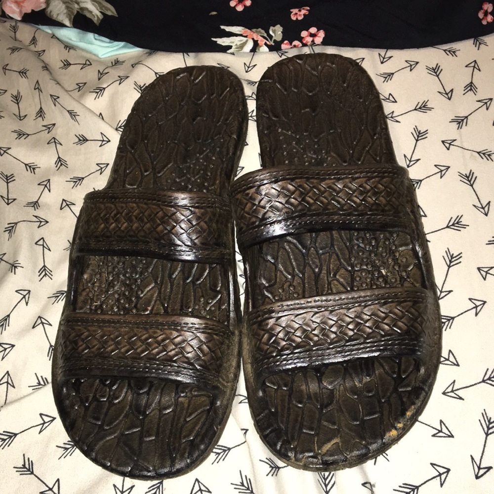 Pali Hawaii sandals.